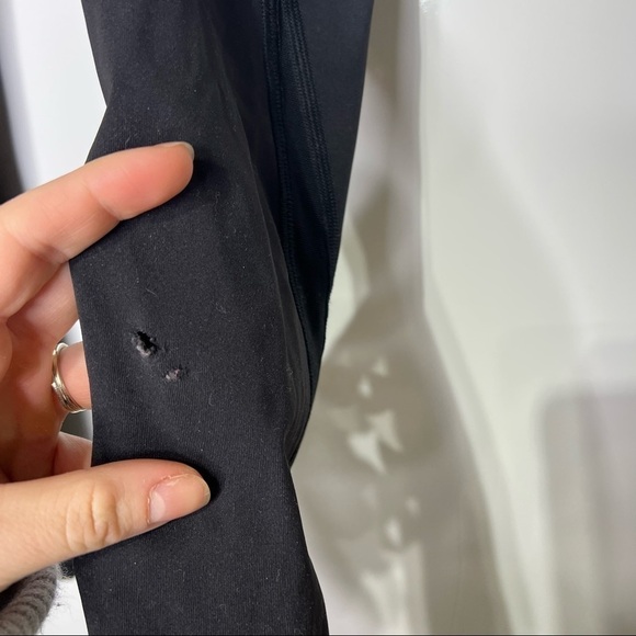 Lululemon Train Times 7/8 Pant *25" in Black - Picture 7 of 9